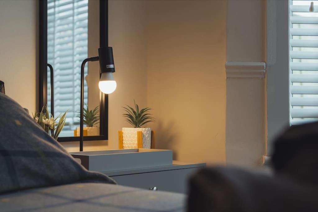 Апартаменты 1 Bed - Wifi - Pet Friendly - Харроу Экстерьер фото
