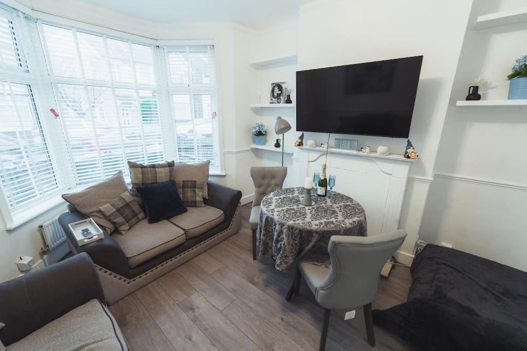 Апартаменты 1 Bed - Wifi - Pet Friendly - Харроу Экстерьер фото